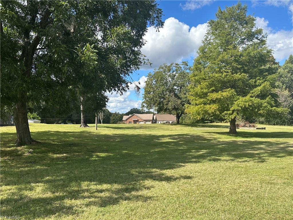 8410 Linville Road Property Photo 7