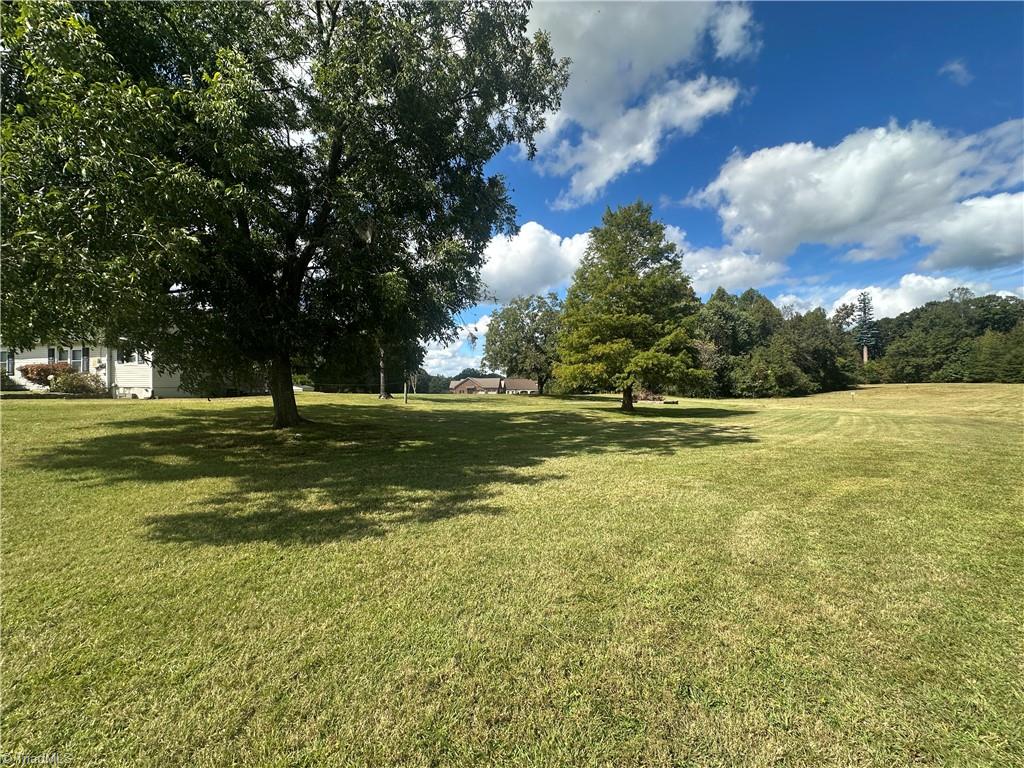 8410 Linville Road Property Photo 8