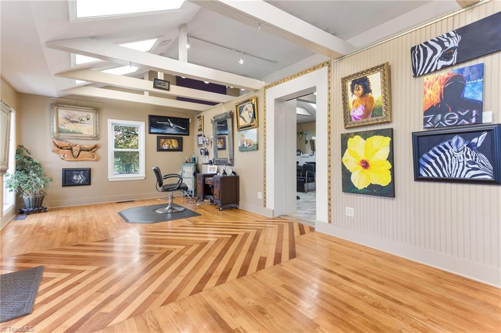 1911 Margaret Street Property Photo 5