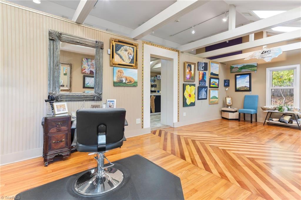 1911 Margaret Street Property Photo 7