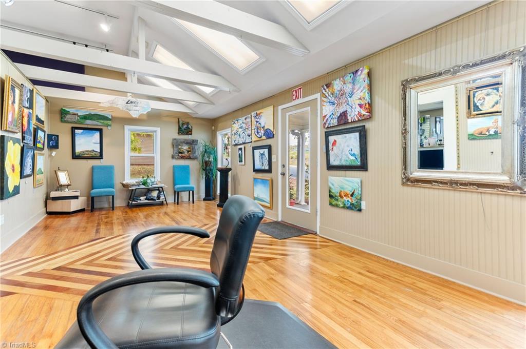 1911 Margaret Street Property Photo 8