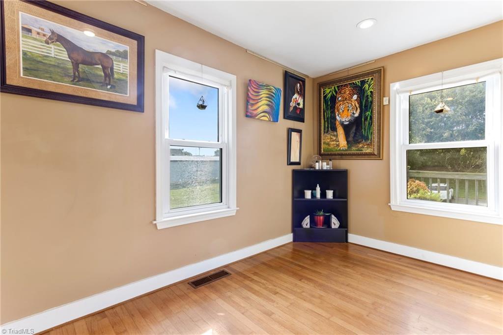 1911 Margaret Street Property Photo 9