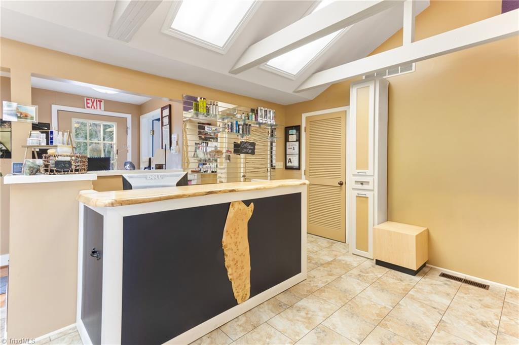 1911 Margaret Street Property Photo 16