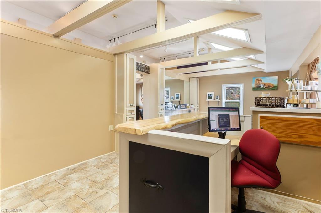 1911 Margaret Street Property Photo 18