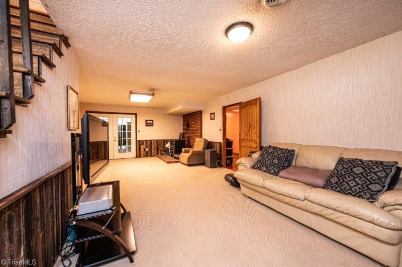 10 Riverview Circle Property Photo 29