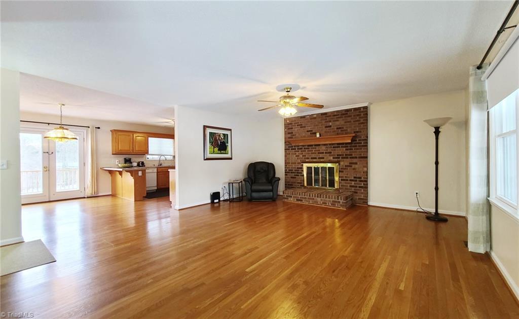 2301 Griffith Road Property Photo 4