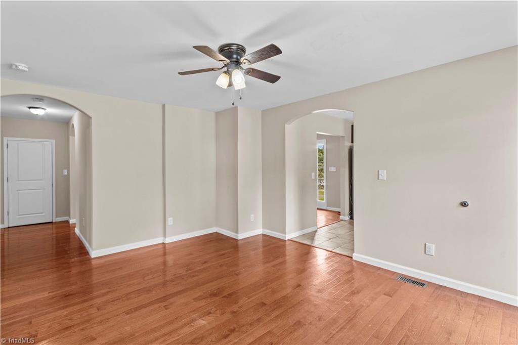 106 Emlee Street Property Photo 8