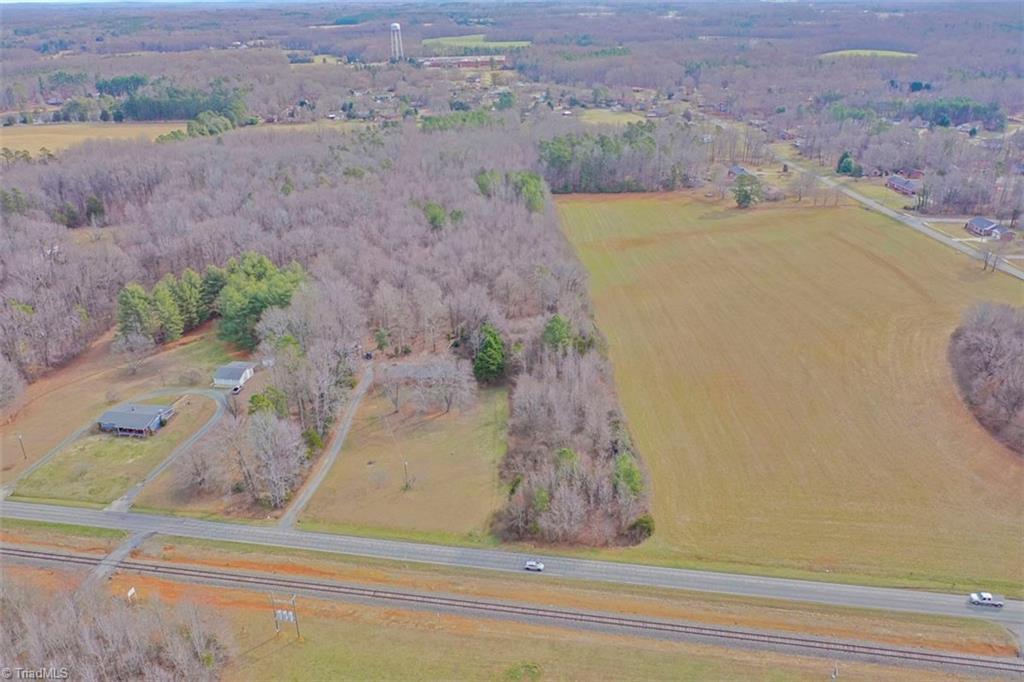 5484 Old 421 Road Property Photo 4