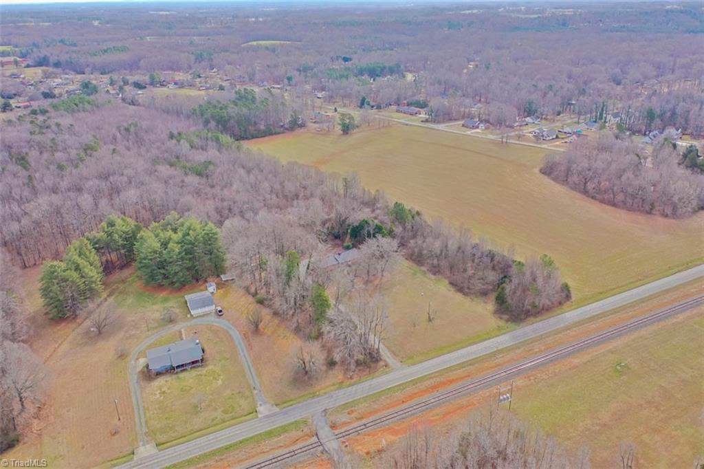 5484 Old 421 Road Property Photo 6