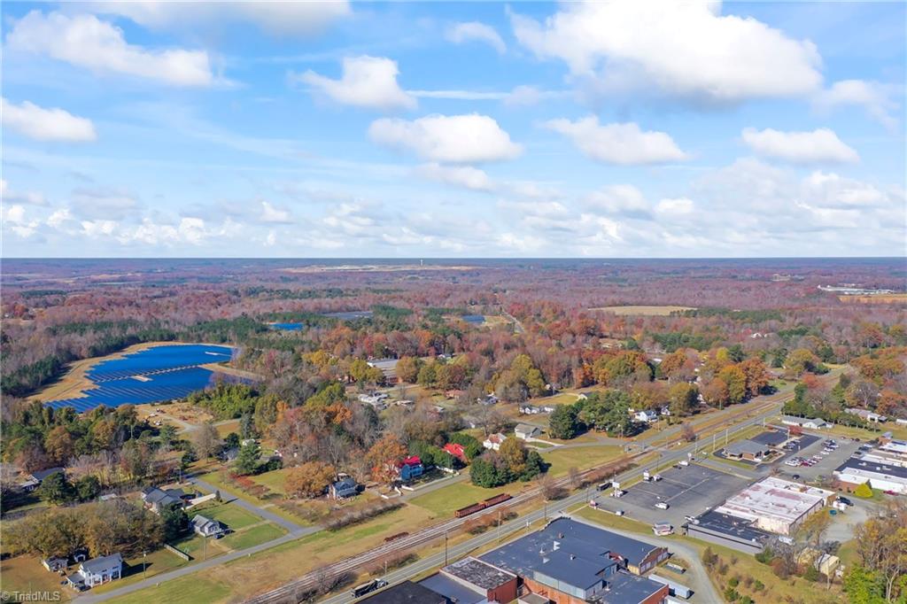 5484 Old 421 Road Property Photo 9