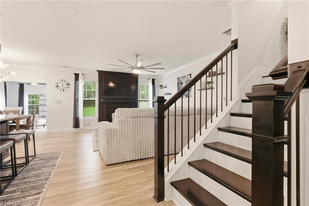 1405 Regal View Drive Property Photo 7