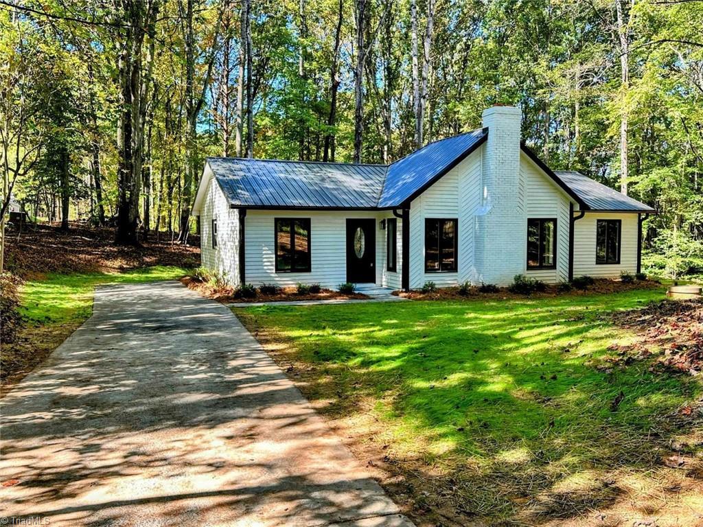 5305 Bent Tree Court Property Photo 1