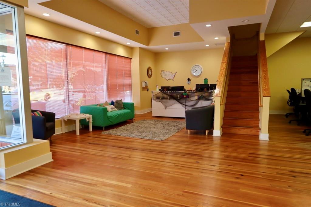 119 Main Street Property Photo 4