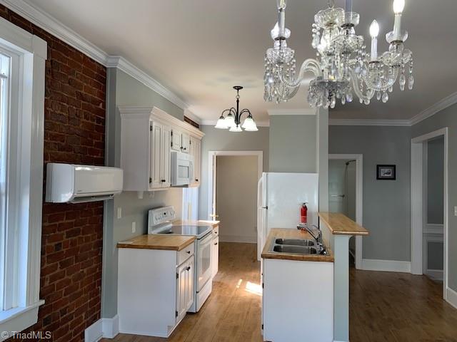 646 Washington Street Property Photo 5