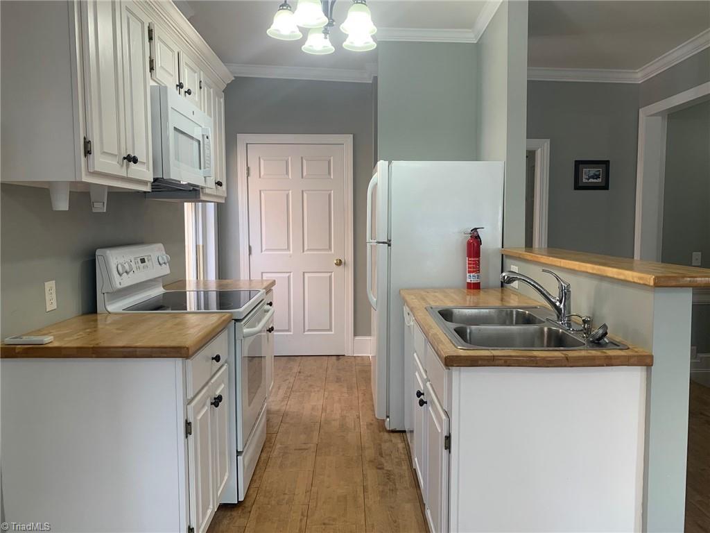 646 Washington Street Property Photo 6