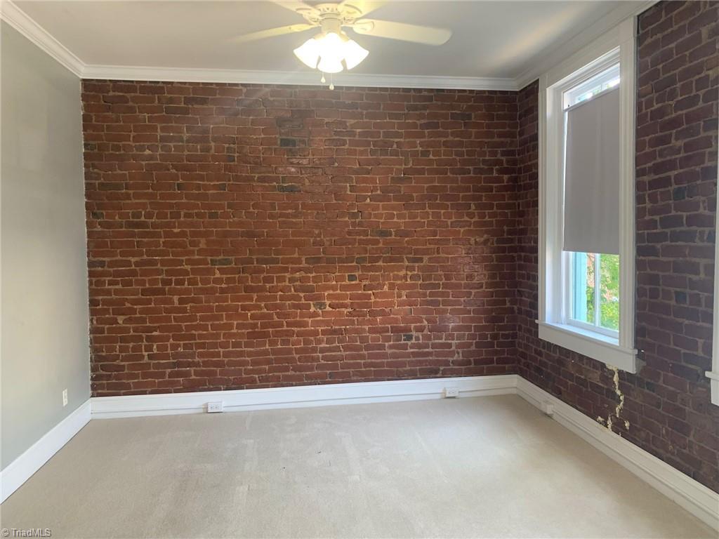 646 Washington Street Property Photo 12