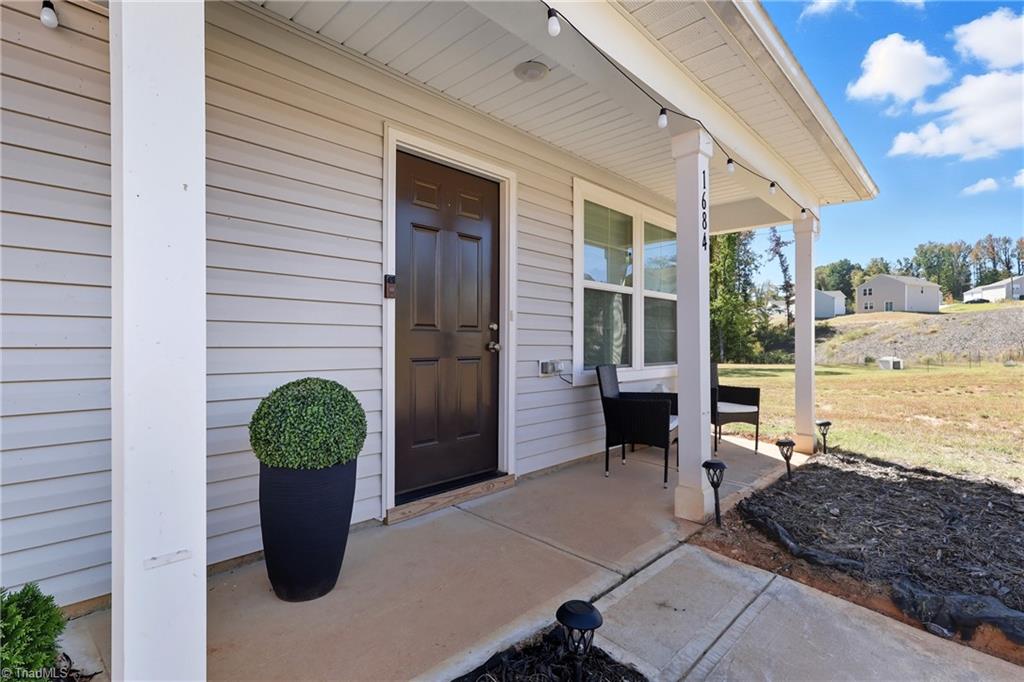 1684 Pen Oak Drive Property Photo 3