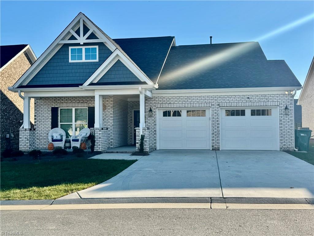 126 Castle Pond Drive Property Photo 1