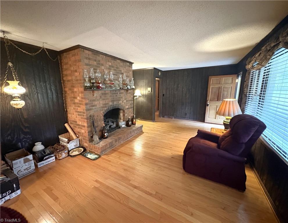 613 Barker Road Property Photo 23