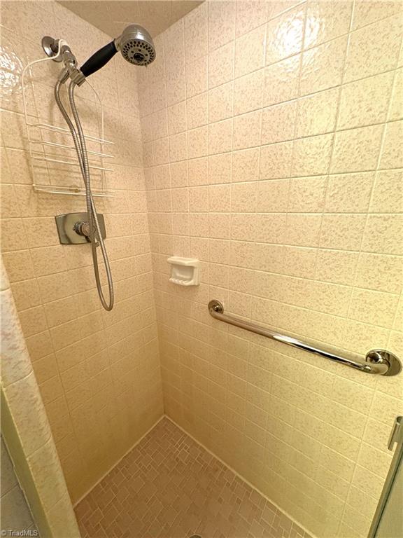 613 Barker Road Property Photo 30