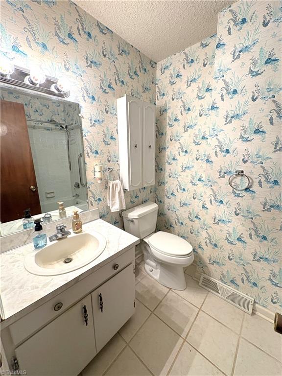 613 Barker Road Property Photo 32