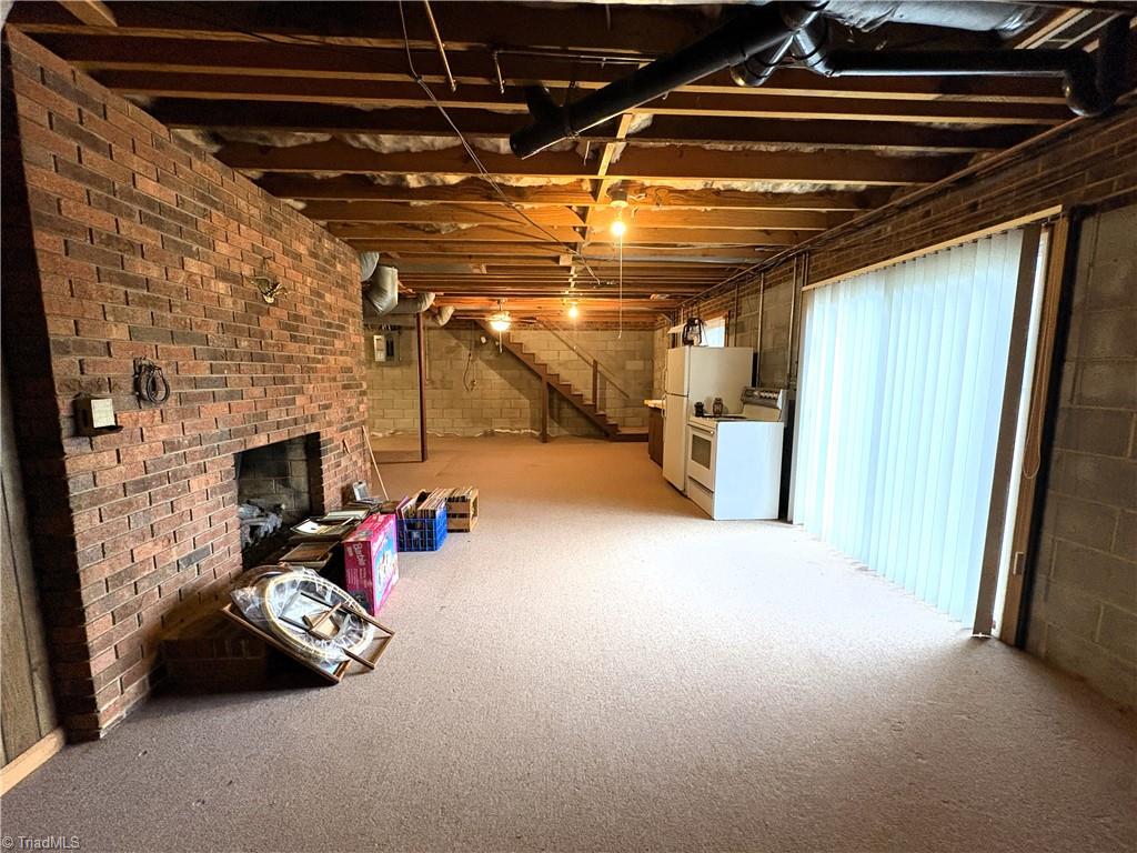 613 Barker Road Property Photo 36