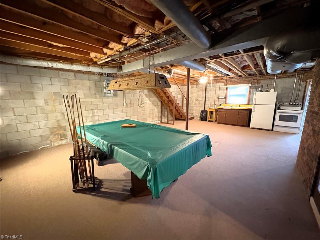 613 Barker Road Property Photo 38