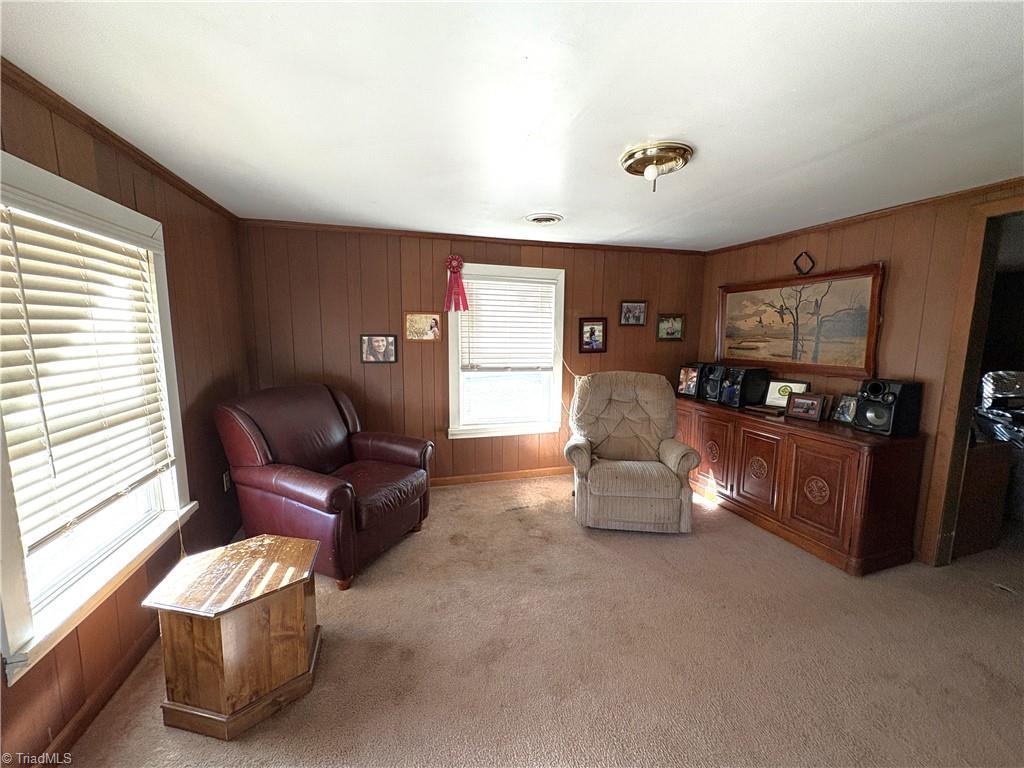 613 Barker Road Property Photo 44