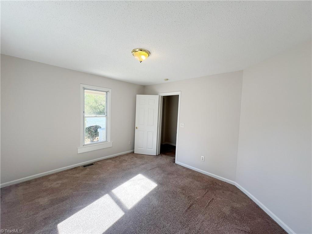 823 Silver Avenue Property Photo 6