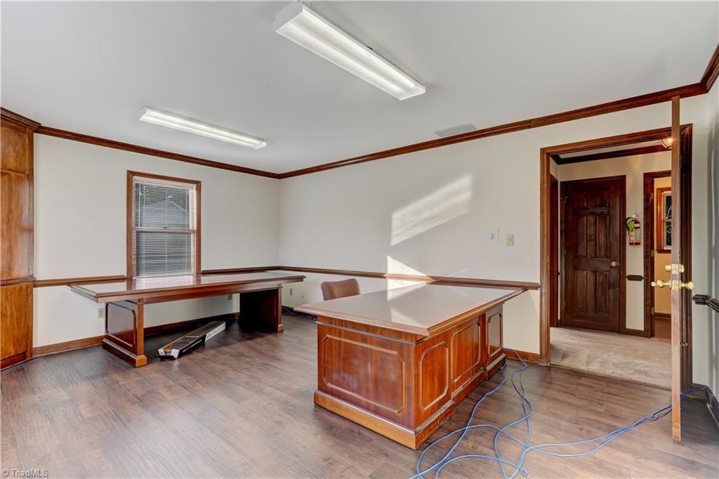 1311 Freeway Drive Property Photo 7