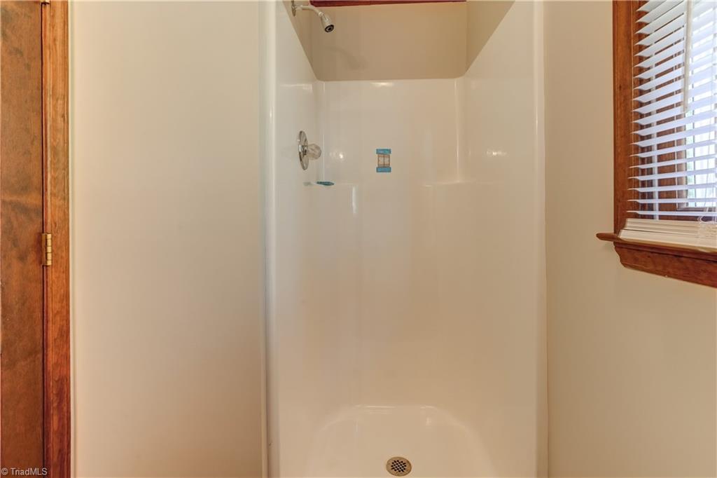 1311 Freeway Drive Property Photo 11