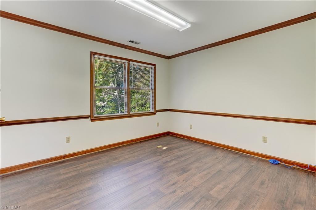 1311 Freeway Drive Property Photo 12