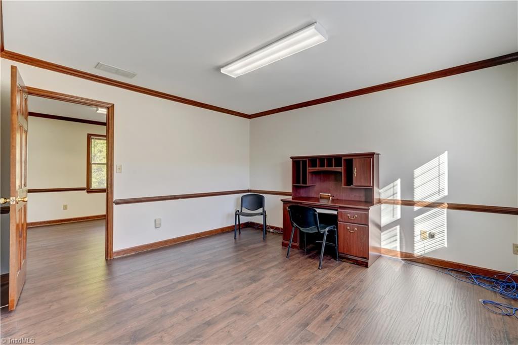 1311 Freeway Drive Property Photo 15