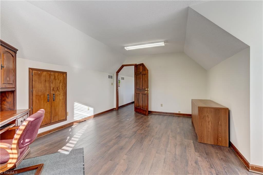 1311 Freeway Drive Property Photo 19