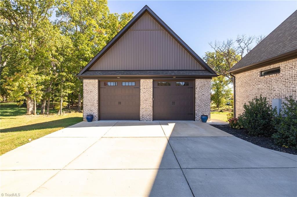 4262 Bridgehead Road Property Photo 44