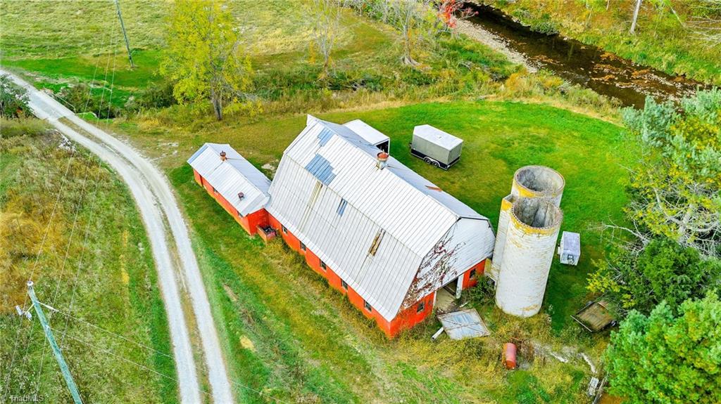 886 Jefferson Highway Property Photo 6