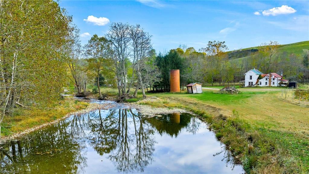 886 Jefferson Highway Property Photo 8