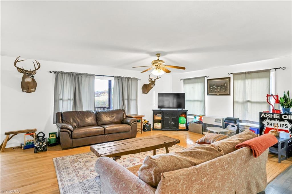 886 Jefferson Highway Property Photo 17