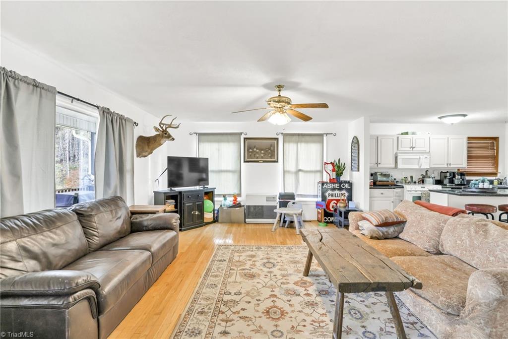 886 Jefferson Highway Property Photo 18