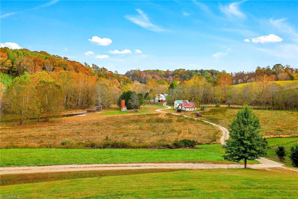 886 Jefferson Highway Property Photo 32