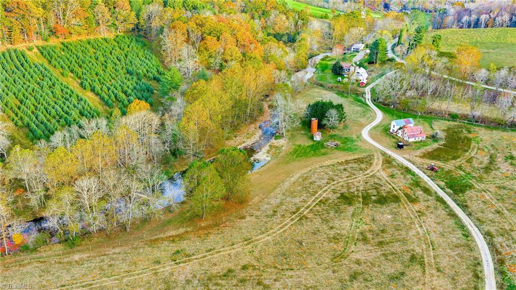 886 Jefferson Highway Property Photo 41