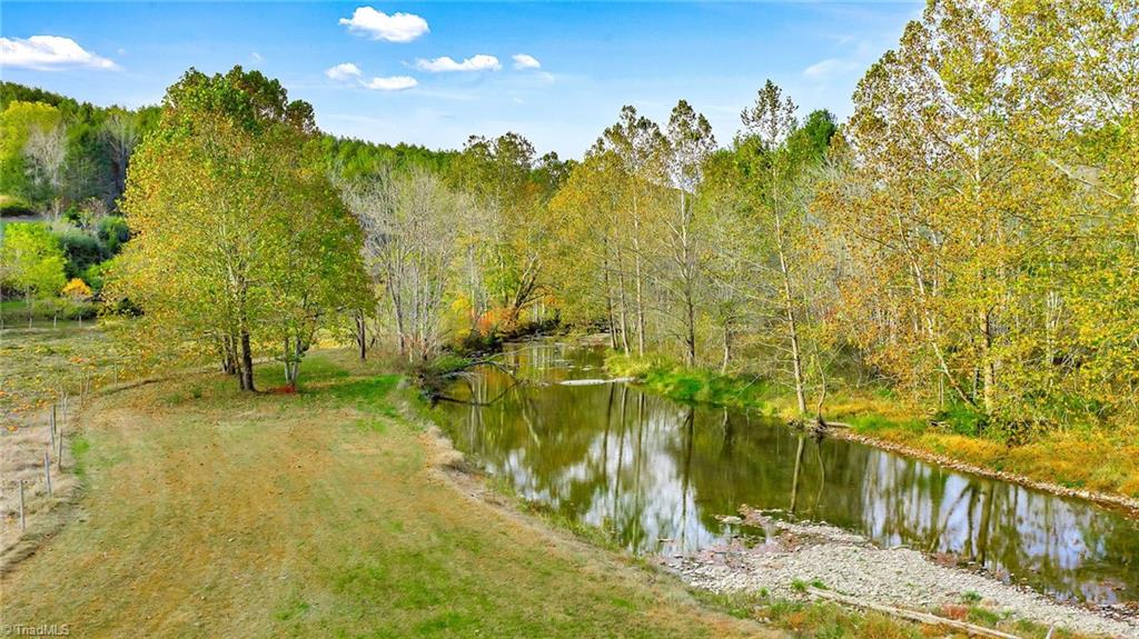 886 Jefferson Highway Property Photo 44