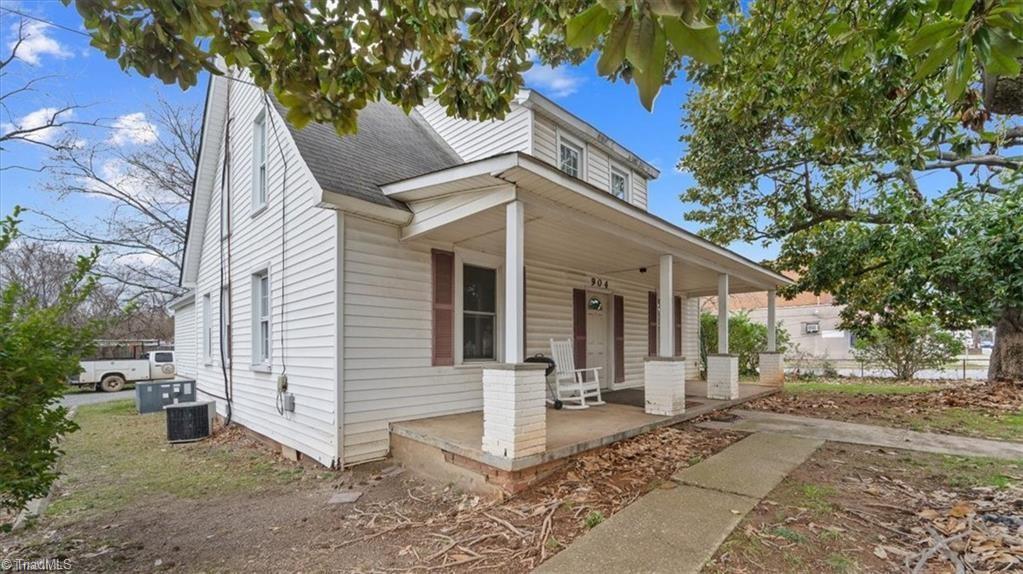 904 Merritt Drive Property Photo 2