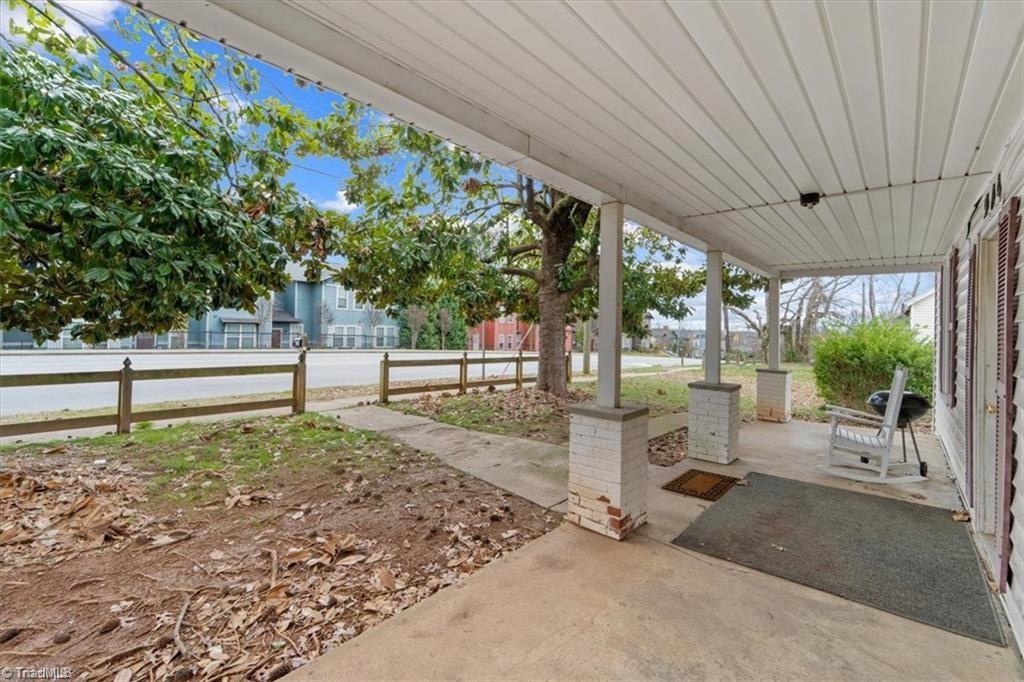 904 Merritt Drive Property Photo 3