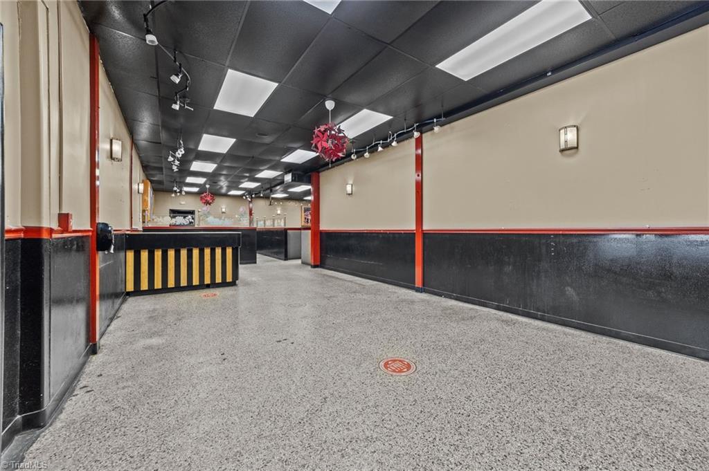 607 Main Street # 1 Property Photo 6