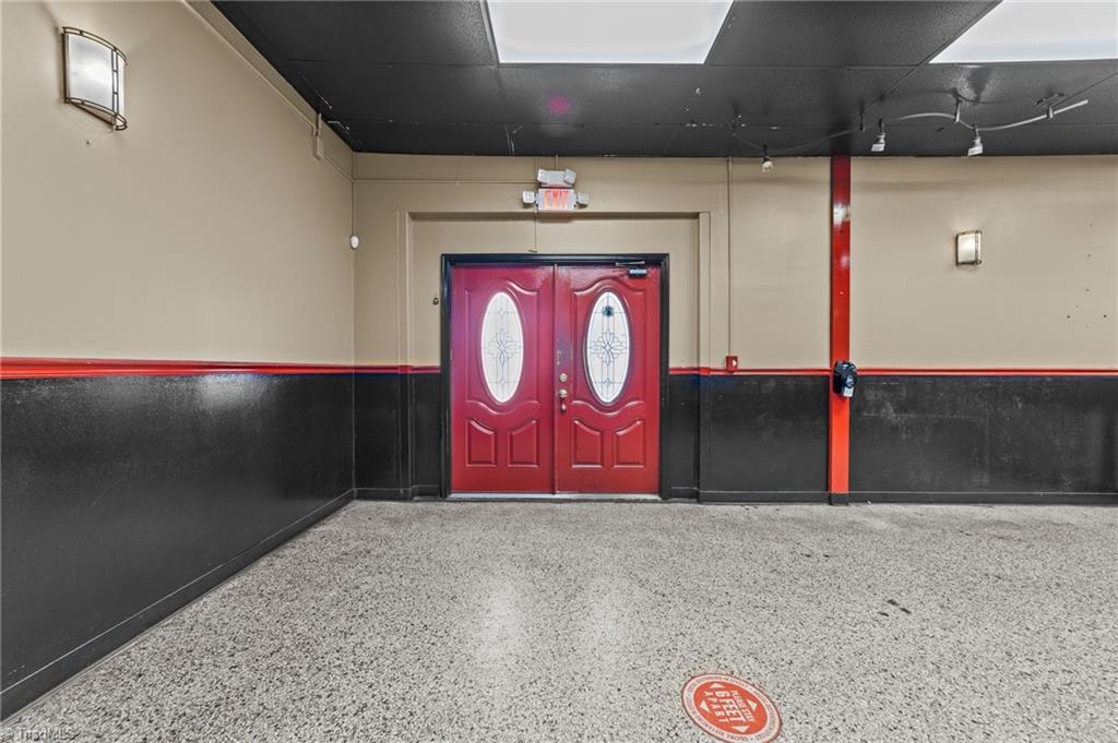 607 Main Street # 1 Property Photo 7