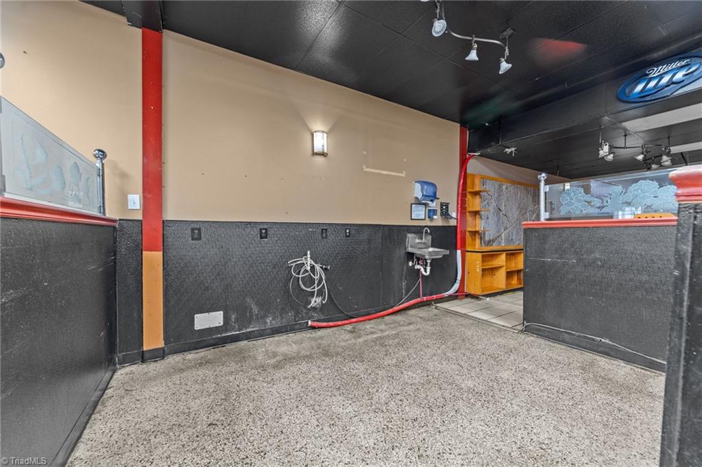 607 Main Street # 1 Property Photo 17