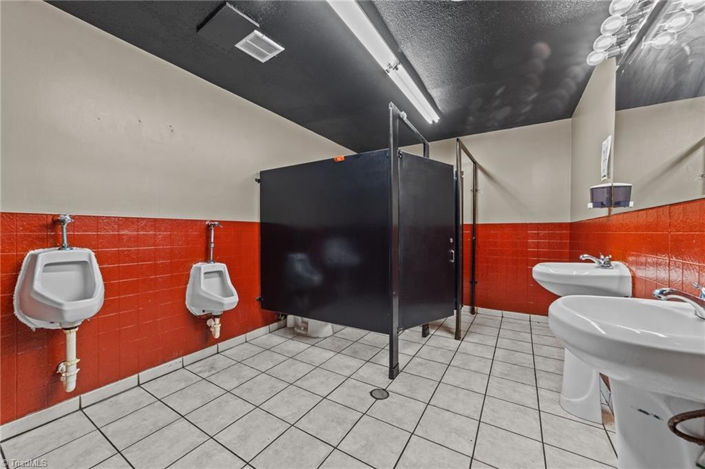 607 Main Street # 1 Property Photo 25