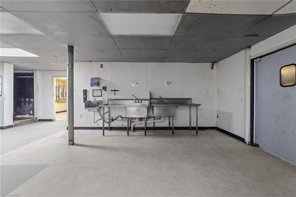 607 Main Street # 1 Property Photo 35