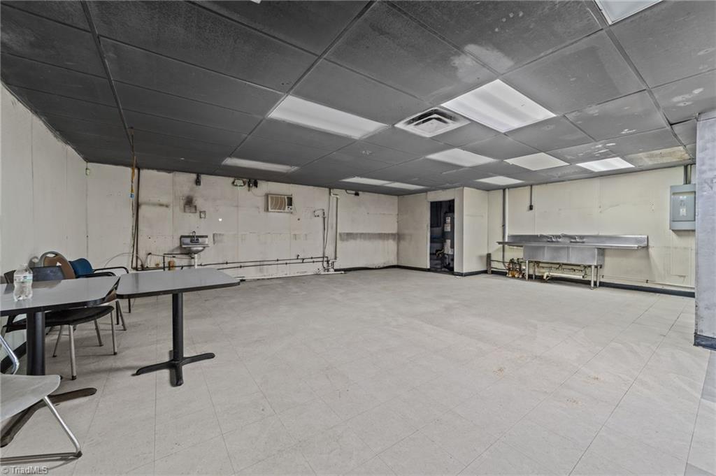 607 Main Street # 1 Property Photo 36